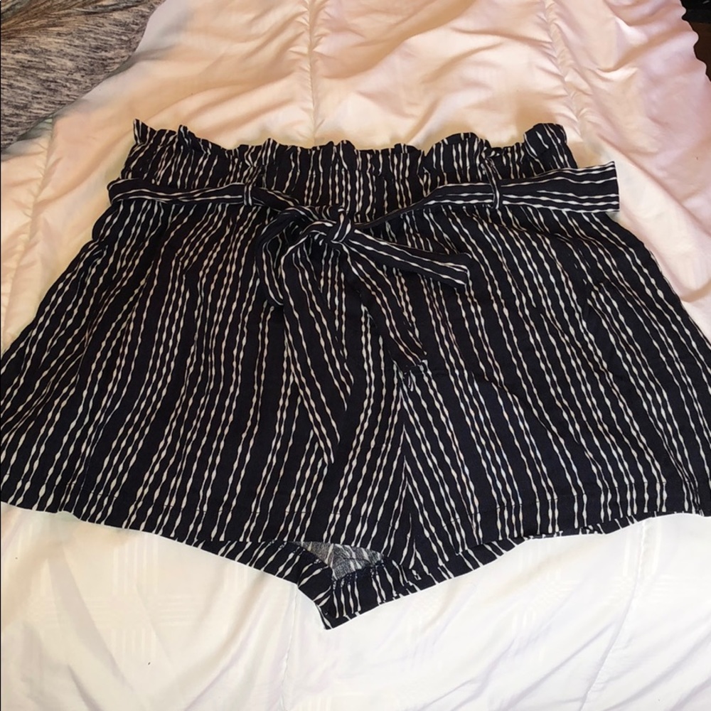 Elastic waistband shorts from Shop Priceless